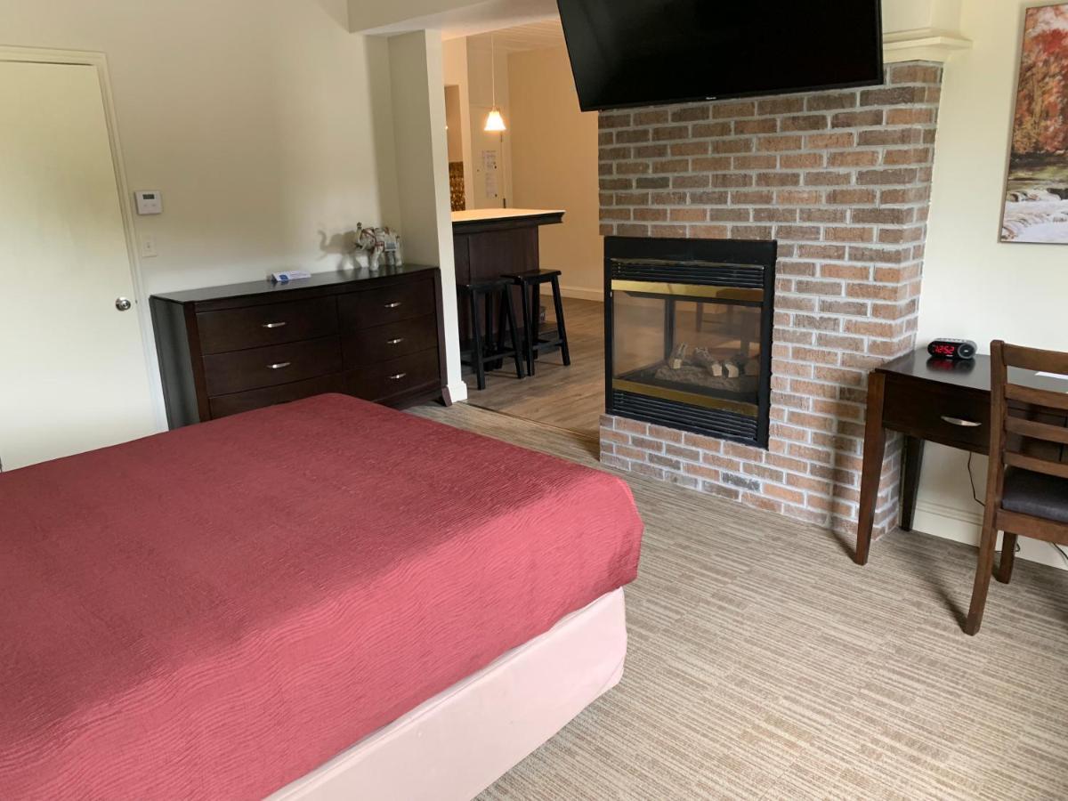 Mccoy'S Inn Ripley Екстериор снимка